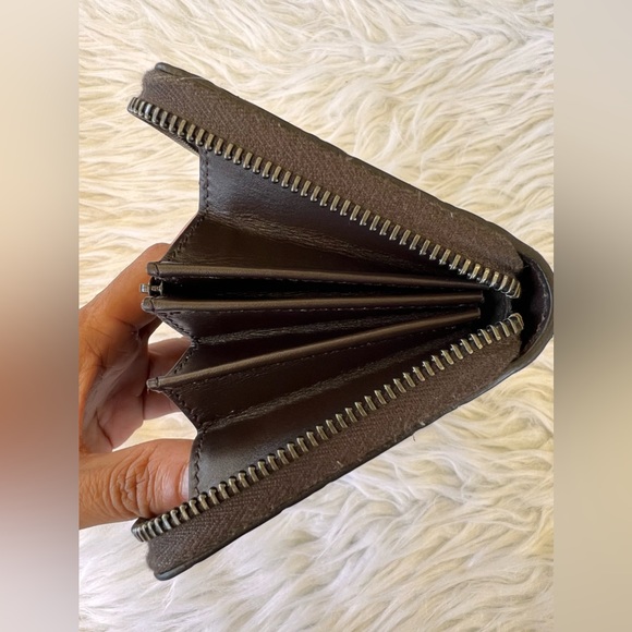 Gucci Long Zippy All Around Wallet - Picture 7 of 8